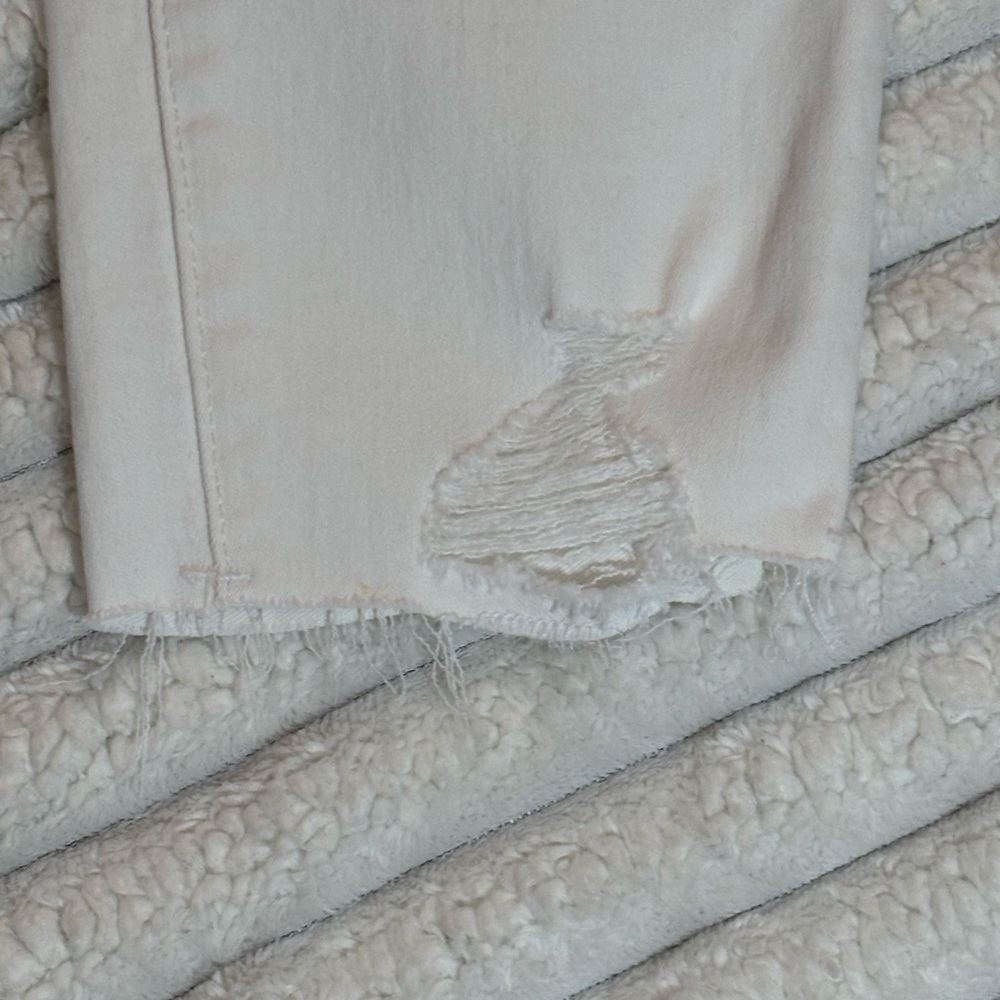 Universal Thread White Straight Leg Jeans - Picture 6 of 11
